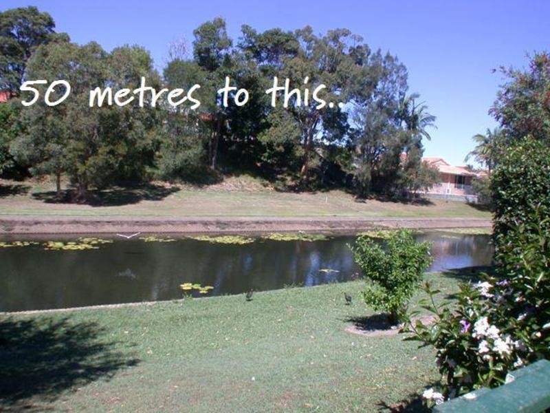 8/2 Macleay Court, Banora Point NSW 2486