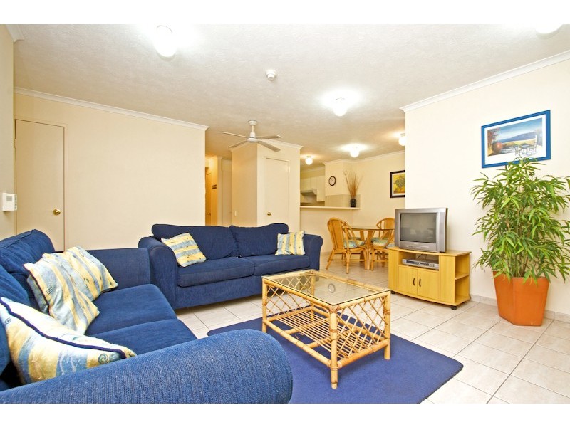 4/243 Boundary Street, Coolangatta QLD 4225