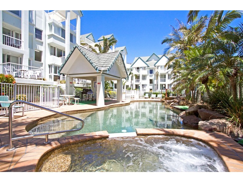 4/243 Boundary Street, Coolangatta QLD 4225