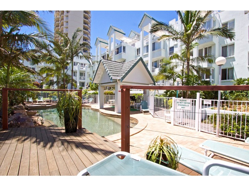 4/243 Boundary Street, Coolangatta QLD 4225