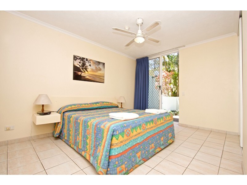 4/243 Boundary Street, Coolangatta QLD 4225
