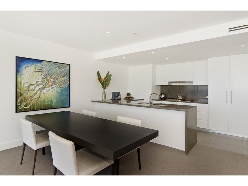 1002/2 Creek Street, Kirra QLD 4225