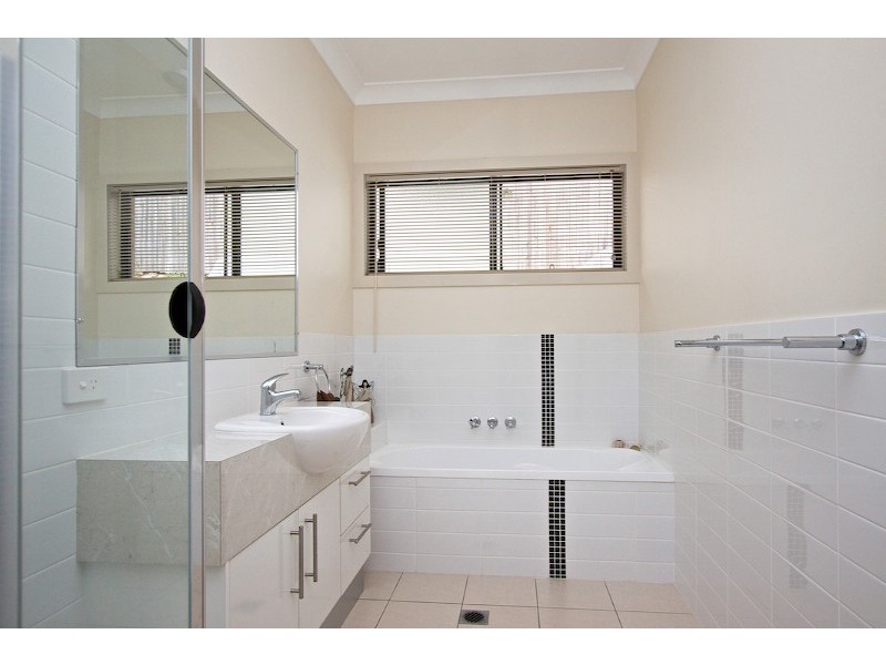 36 Shamrock Avenue, Banora Point NSW 2486