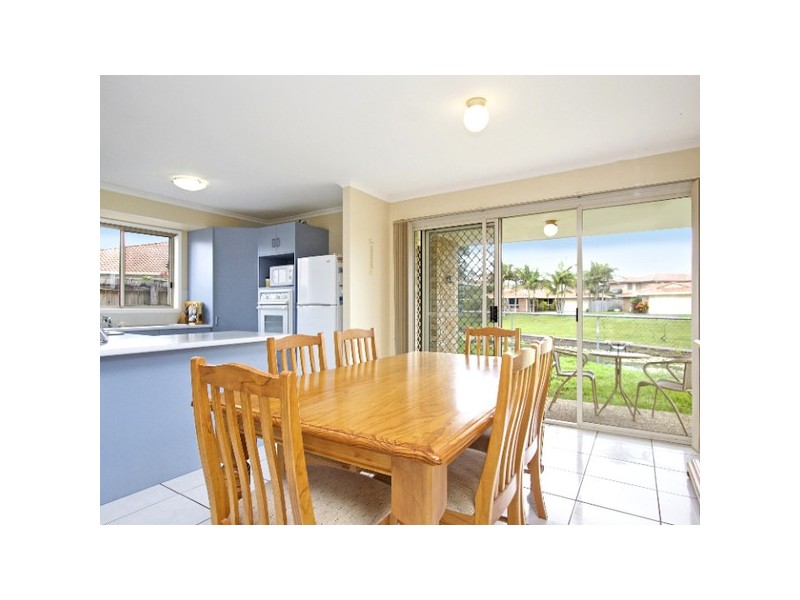 8 Cromer Court, Banora Point NSW 2486