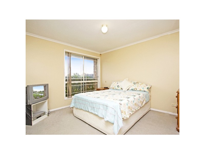 8 Cromer Court, Banora Point NSW 2486