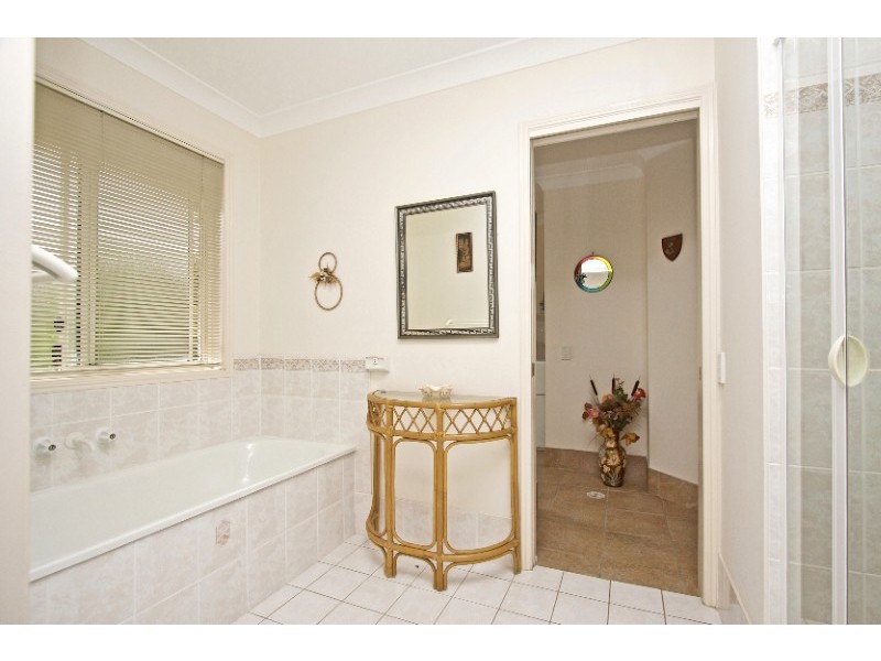 12 Kimberley Circuit, Banora Point NSW 2486