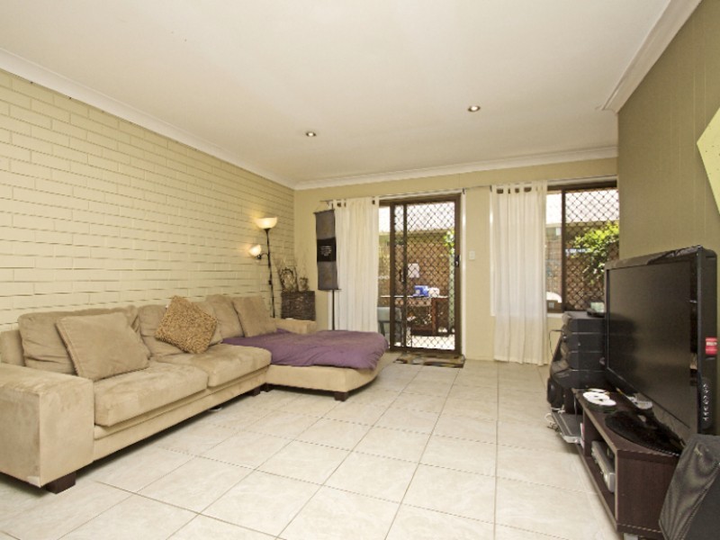 2/3 Rose Street, Tweed Heads West NSW 2485