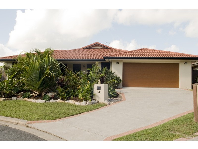 33 Traminer Court, Banora Point NSW 2486