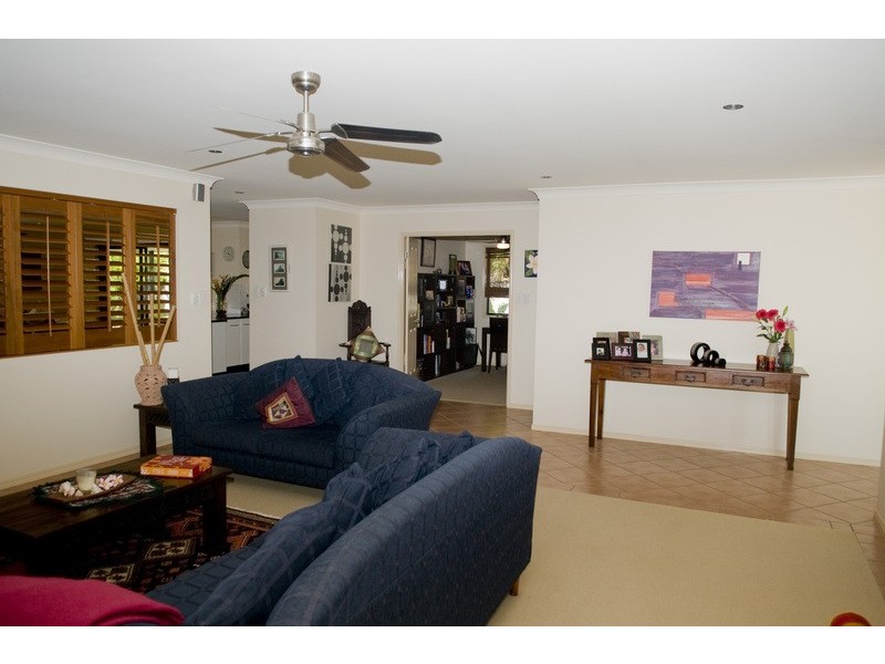 33 Traminer Court, Banora Point NSW 2486