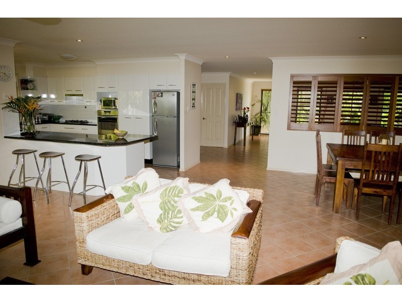 33 Traminer Court, Banora Point NSW 2486