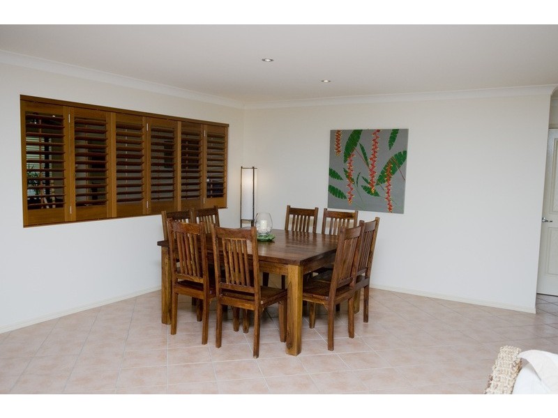 33 Traminer Court, Banora Point NSW 2486