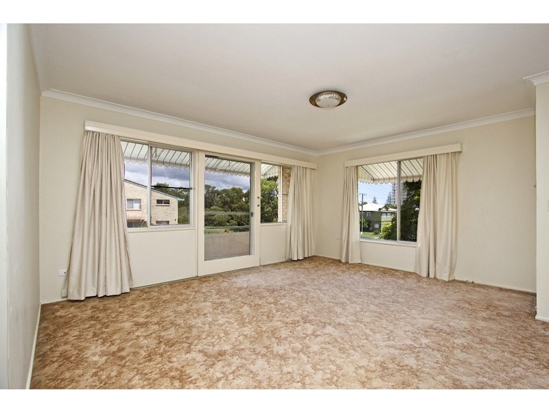 4/37 Coolangatta Road, Kirra QLD 4225