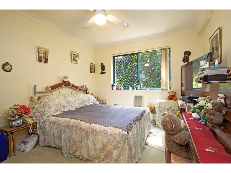 1/27 Dutton Street, Coolangatta QLD 4225