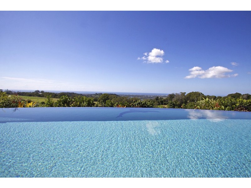 8 Sunnycrest Drive, Terranora NSW 2486