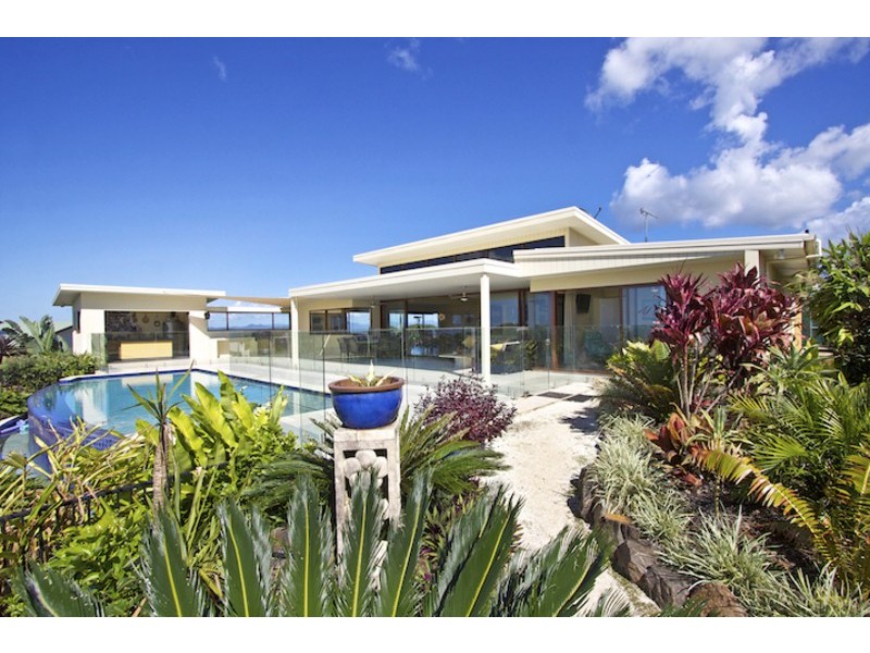 8 Sunnycrest Drive, Terranora NSW 2486