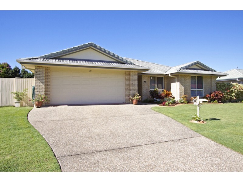 20 Foxhill Place, Banora Point NSW 2486