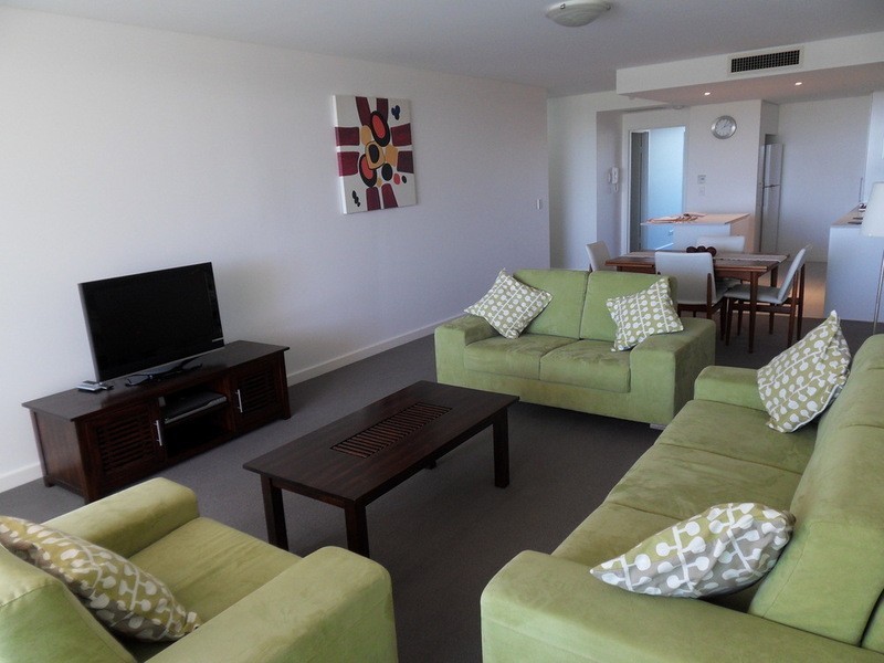 004/2 Creek Street, Kirra QLD 4225