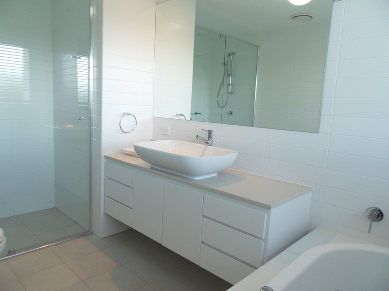 004/2 Creek Street, Kirra QLD 4225