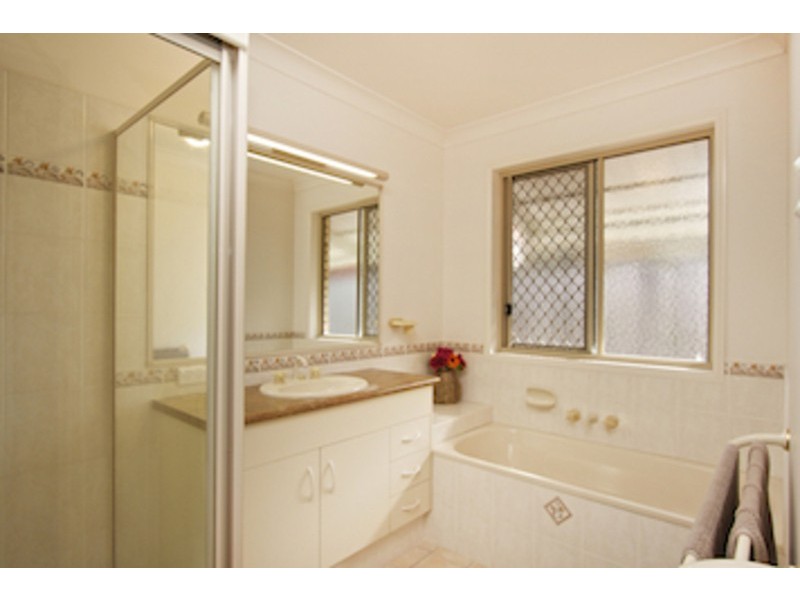 14 Kimberley Circuit, Banora Point NSW 2486