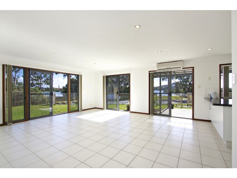 2/100 Dry Dock Road, Tweed Heads South NSW 2486