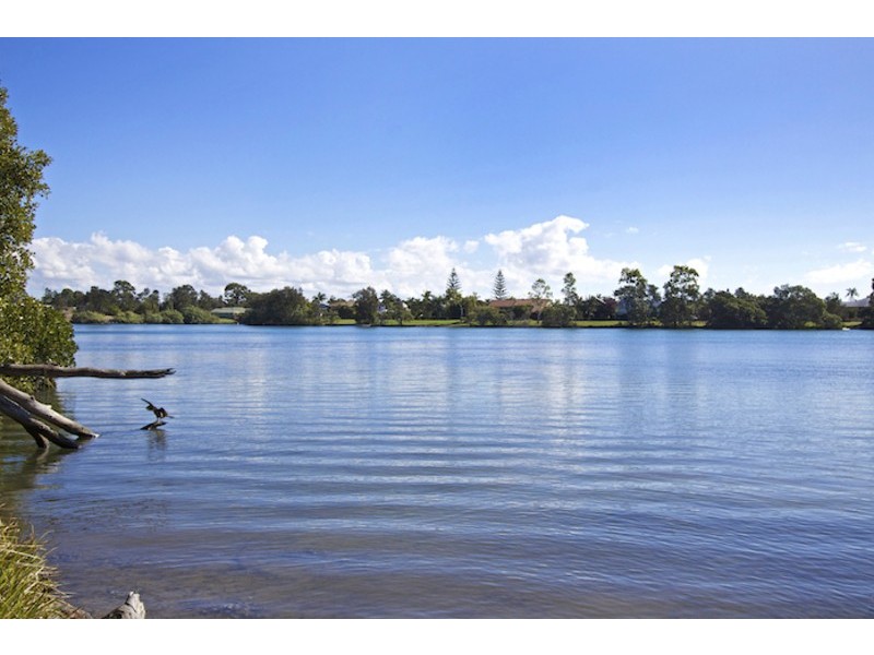 2/100 Dry Dock Road, Tweed Heads South NSW 2486