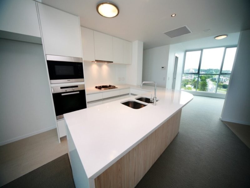 1102/110 Marine Parade, Coolangatta QLD 4225