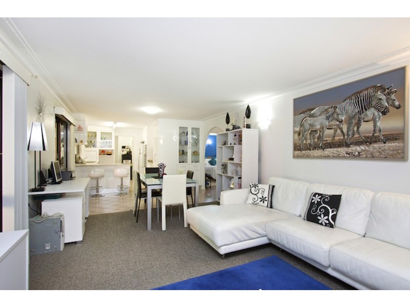 9 Riviera Avenue, Tweed Heads West NSW 2485