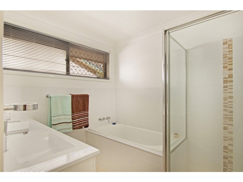 9 Riviera Avenue, Tweed Heads West NSW 2485