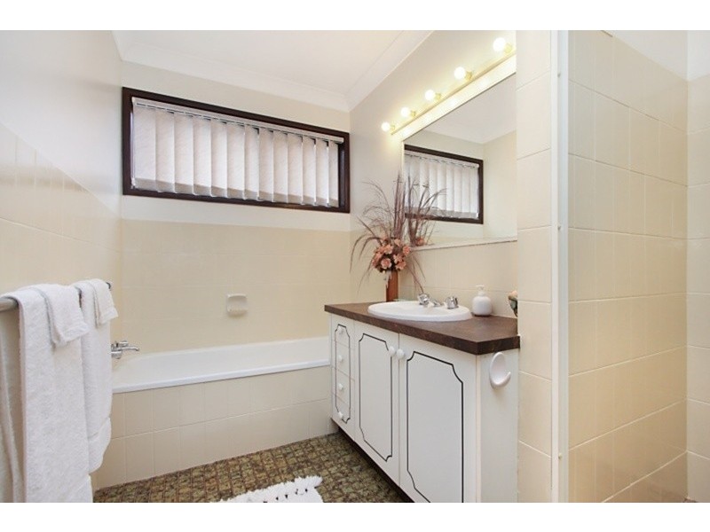 6 Pacific Drive, Banora Point NSW 2486
