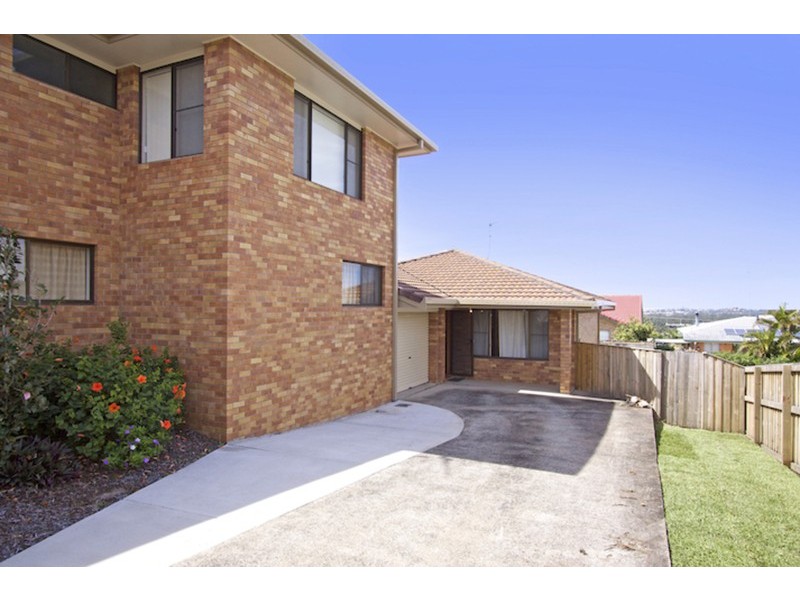 2/18 Oyster Point Road, Banora Point NSW 2486