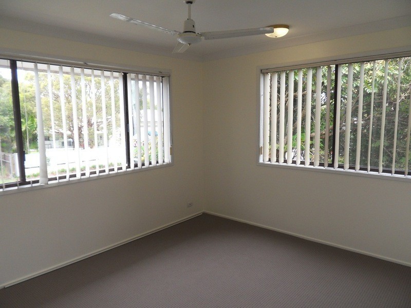 1/8 Bolton Street, Kirra QLD 4225