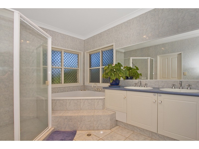 11 Glenbrae Drive, Terranora NSW 2486