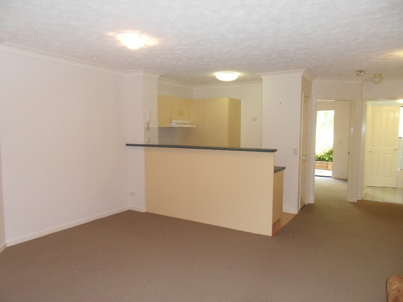 3/27 Dutton Street, Coolangatta QLD 4225