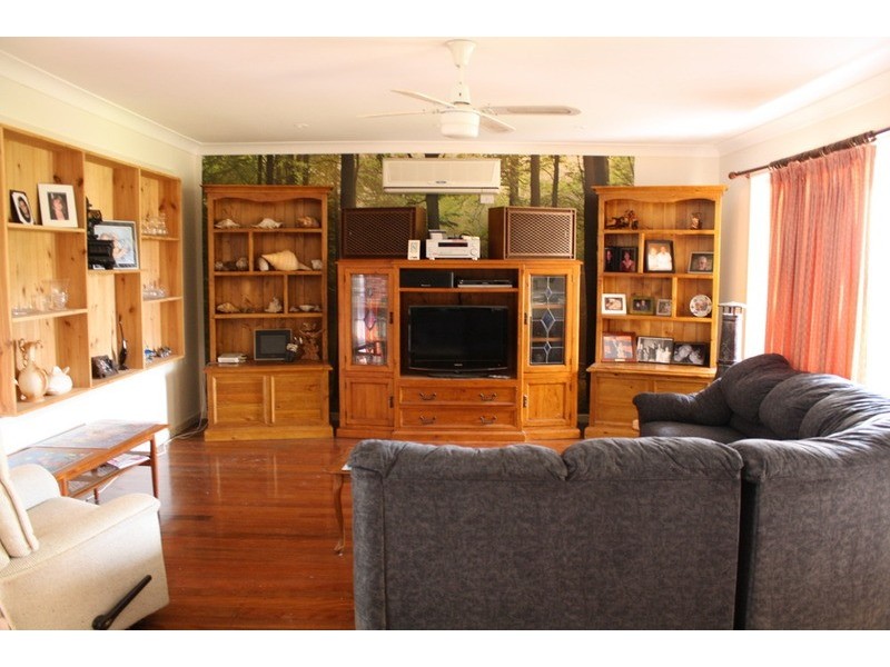 111 Pioneer Parade, Banora Point NSW 2486