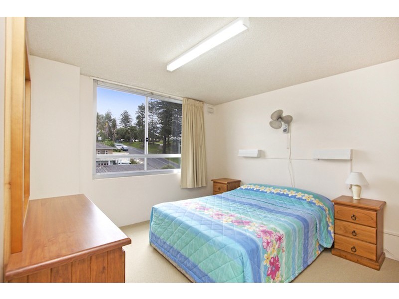 9/162 Marine Parade, Rainbow Bay QLD 4225