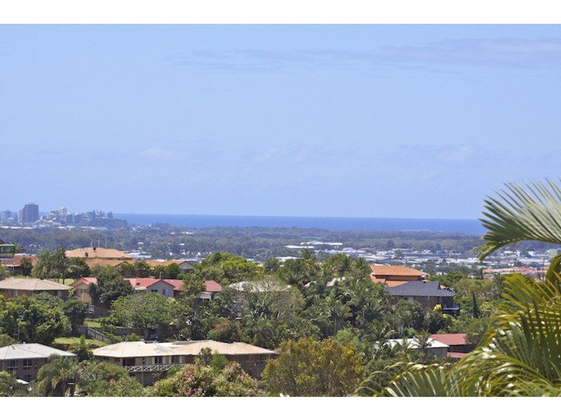 21 Kintyre Crescent, Banora Point NSW 2486