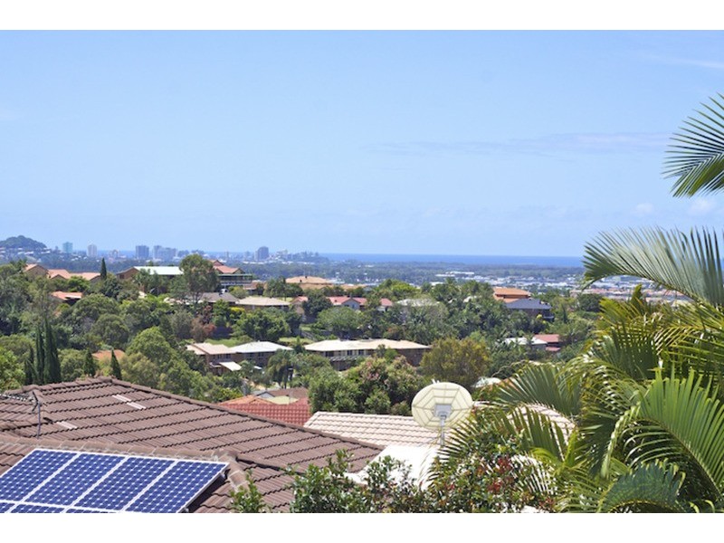 21 Kintyre Crescent, Banora Point NSW 2486