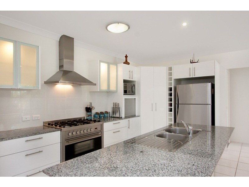 6 Westwood Street, Banora Point NSW 2486