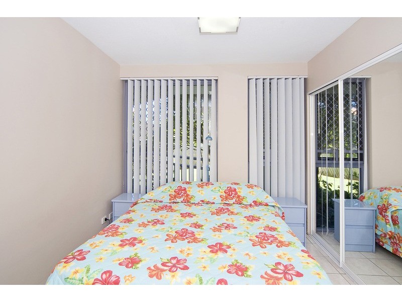 1/277 Golden Four Drive, Bilinga QLD 4225