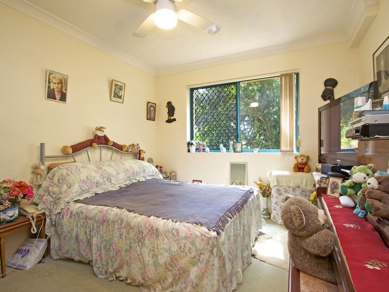 1/27 Dutton Street, Coolangatta QLD 4225