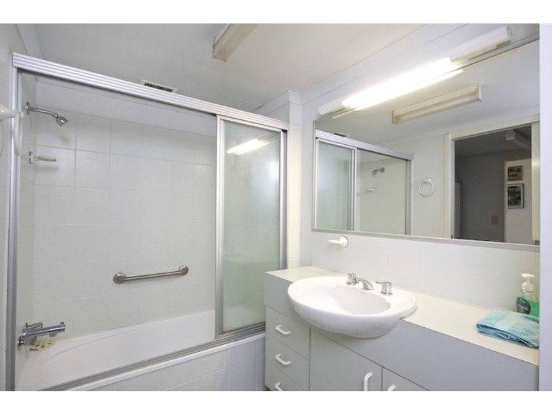 17/62 Marine Parade, Coolangatta QLD 4225