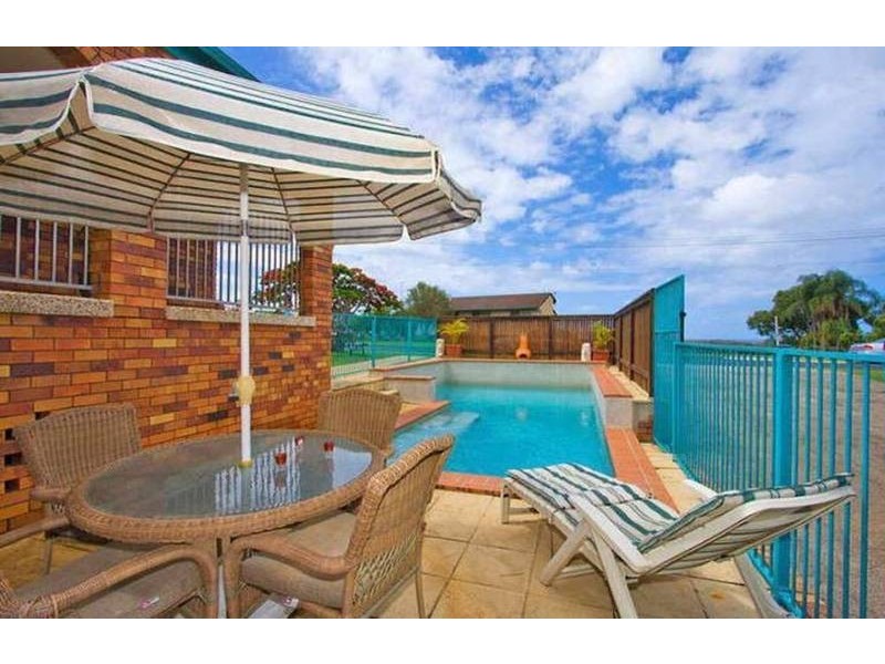 22 Hibiscus Parade, Banora Point NSW 2486