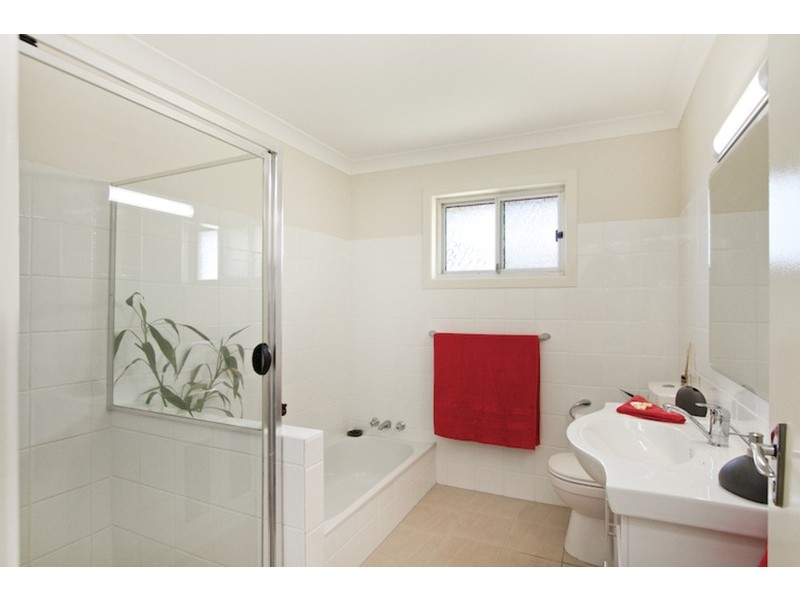 2 Curtawilla Street, Banora Point NSW 2486