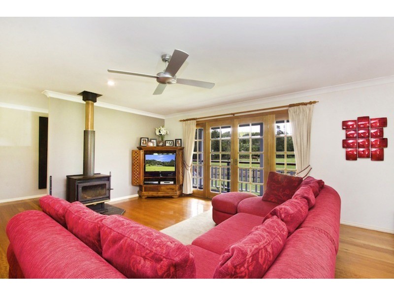 14 Pine Tree Place, Piggabeen NSW 2486