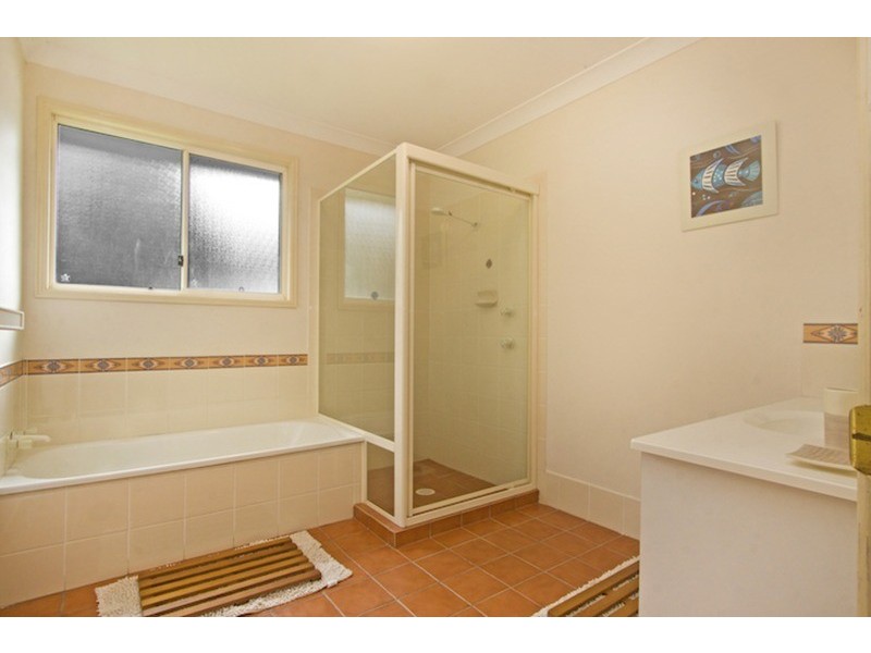 14 Pine Tree Place, Piggabeen NSW 2486