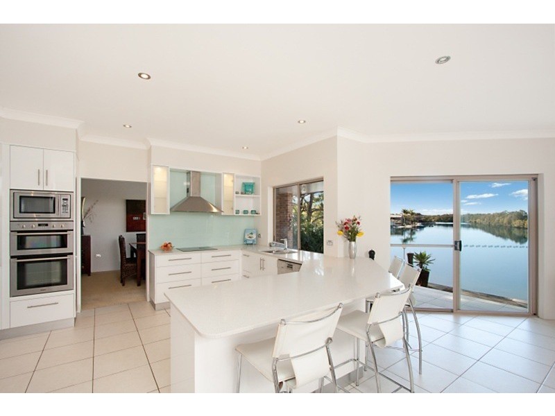 96 Old Ferry Road, Banora Point NSW 2486