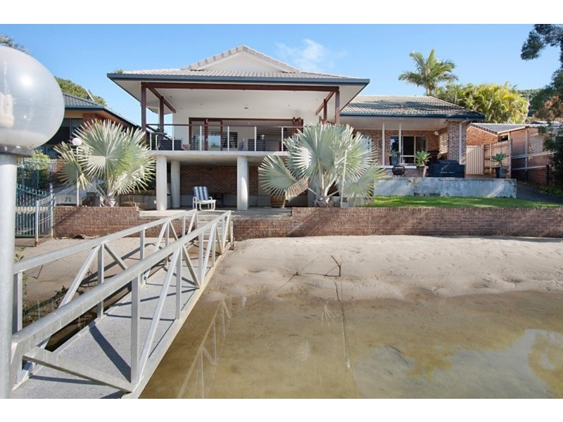 96 Old Ferry Road, Banora Point NSW 2486