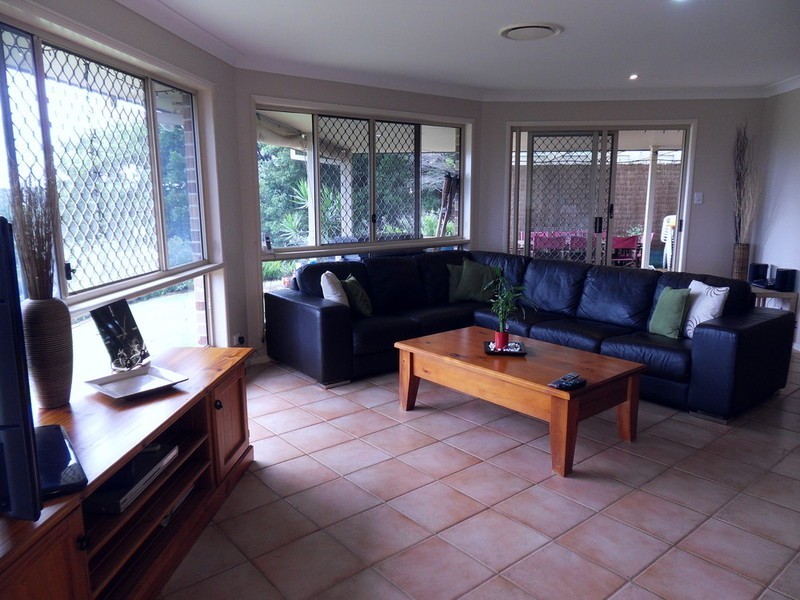 17 Stonehaven Way, Banora Point NSW 2486