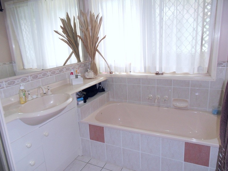 17 Stonehaven Way, Banora Point NSW 2486