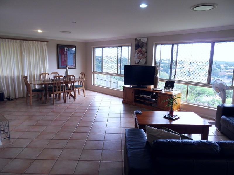 17 Stonehaven Way, Banora Point NSW 2486